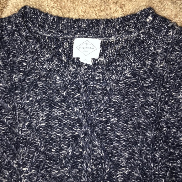 St. John’s Bay sweater - Picture 2 of 3